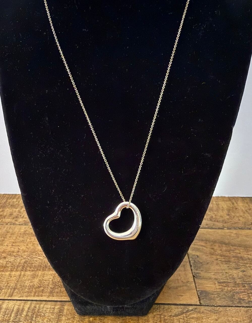 Tiffany & Co Open Heart Necklace 16 Inch 925 Sterling Silver Pendant Womens Gift